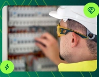 Eletricistas especialistas da Meireles & Fretas a serviço da Neoenergia