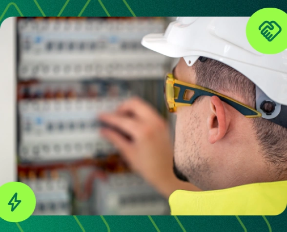 Eletricistas especialistas da Meireles & Fretas a serviço da Neoenergia